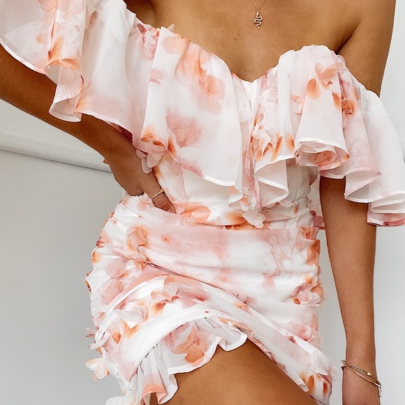 Anairo Dress - Picture 3 of 3